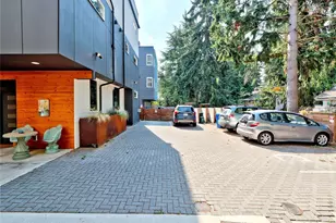 14023 Greenwood Ave N, Seattle, WA 98133 - Photo 25