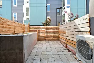 14023 Greenwood Ave N, Seattle, WA 98133 - Photo 21
