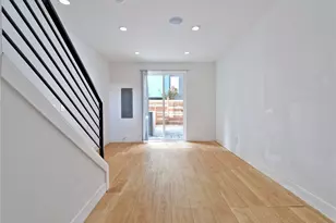 14023 Greenwood Ave N, Seattle, WA 98133 - Photo 7