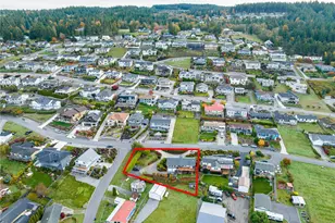 243 Henning Dr, Camano Island, WA 98282 - Photo 5