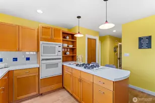 943 NW 60th St, Seattle, WA 98107 - Photo 13