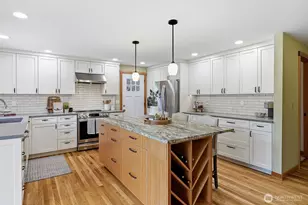 10611 237th Pl SW, Edmonds, WA 98020 - Photo 9