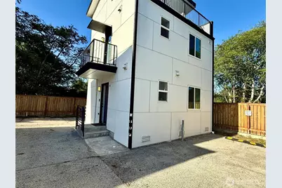 890 Magellan Avenue NE #6, Ocean Shores, WA 98569 - Photo 1