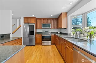 9023 NE 132nd Pl, Kirkland, WA 98034 - Photo 17