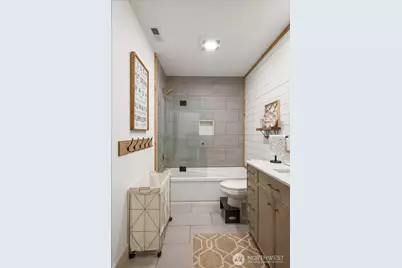 26709 Entwhistle Road E, Buckley, WA 98321 - Photo 17