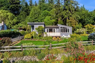 3700 Crystal Springs Dr NE, Bainbridge Island, WA 98110 - Photo 5