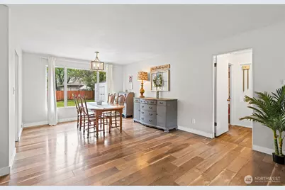 1609 W Pioneer Avenue, Puyallup, WA 98371 - Photo 3