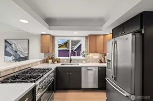 2525 12th Ave W, Seattle, WA 98119 - Photo 17