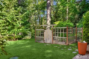 10621 Battle Point Dr NE, Bainbridge Island, WA 98110 - Photo 29