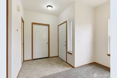 323 N Laventure Road #C, Mount Vernon, WA 98273 - Photo 5