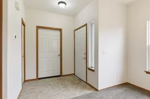 323 N Laventure Rd, Mount Vernon, WA 98273 - Photo 5