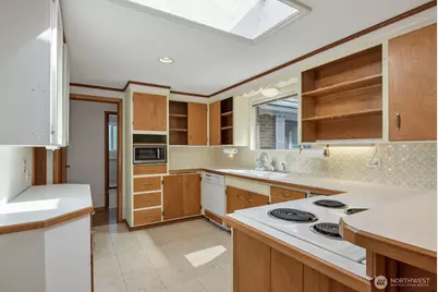 631 Giltner Lane, Edmonds, WA 98020 - Photo 11
