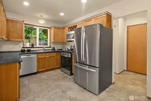 4831 37th Ave NE, Seattle, WA 98105 - Photo 11