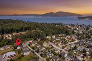2315 22nd St, Anacortes, WA 98221 - Photo 3