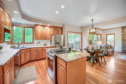 15810 SE 45th Place, Bellevue, WA 98006 - Photo 9