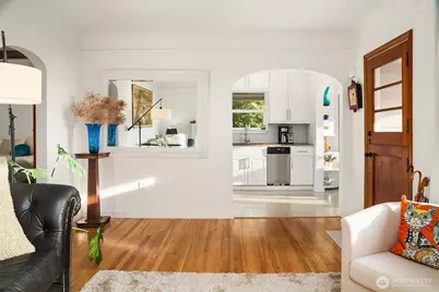9326 California Avenue SW, Seattle, WA 98136 - Photo 13