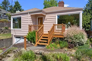 912 N 90th St, Seattle, WA 98103 - Photo 1