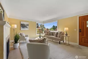 912 N 90th St, Seattle, WA 98103 - Photo 5