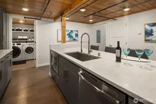 3298 NE 65th St, Seattle, WA 98115 - Photo 15
