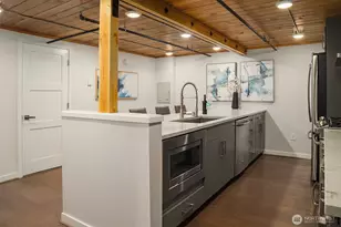 3298 NE 65th St, Seattle, WA 98115 - Photo 13