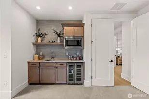 10668 SE 32nd St, Bellevue, WA 98004 - Photo 33
