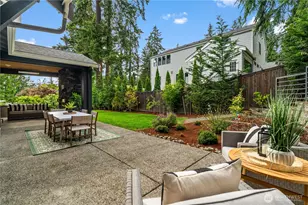 10668 SE 32nd St, Bellevue, WA 98004 - Photo 17
