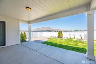 4212 W Sandy Ct, Moses Lake, WA 98837 - Photo 5