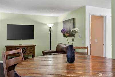 10037 NE 138th Place #D2, Kirkland, WA 98034 - Photo 9