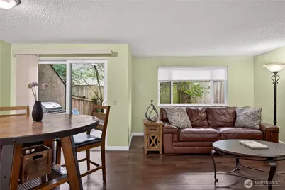 10037 NE 138th Place #D2, Kirkland, WA 98034 - Photo 11