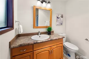 1710 30th Ave, Seattle, WA 98122 - Photo 17