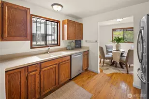 1710 30th Ave, Seattle, WA 98122 - Photo 11