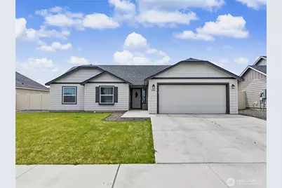 204 Royal Palm Drive, Moses Lake, WA 98837 - Photo 1