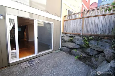 39 Etruria Street #3, Seattle, WA 98109 - Photo 3