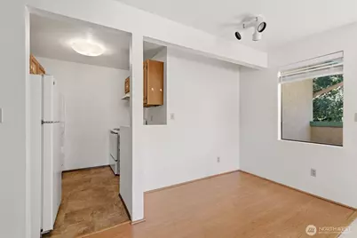 3024 NE 143rd Street #301, Seattle, WA 98125 - Photo 7