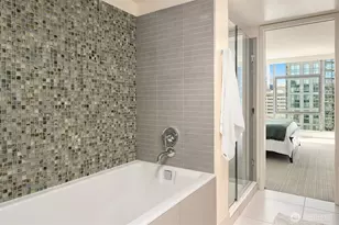 820 Blanchard St, Seattle, WA 98121 - Photo 21