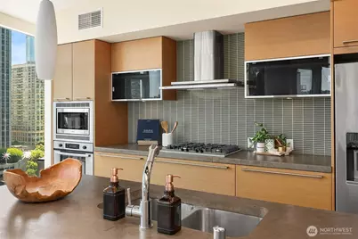 820 Blanchard Street #1605, Seattle, WA 98121 - Photo 15