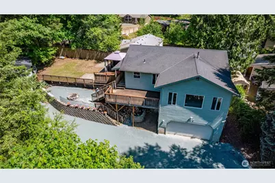 460 Lakeside Drive, Sedro Woolley, WA 98284 - Photo 1