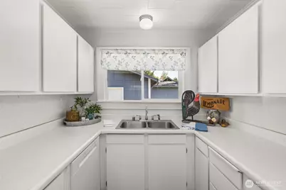 2812 Russell Road, Centralia, WA 98531 - Photo 9