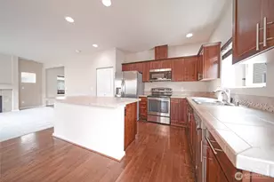 4241 R St NE, Auburn, WA 98002 - Photo 9