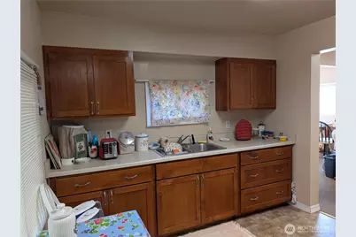 8208 8216 Canyon Road E, Puyallup, WA 98371 - Photo 11