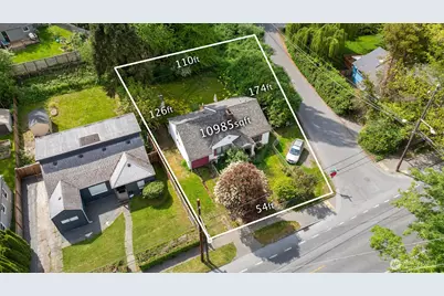 8315 Ravenna Avenue NE, Seattle, WA 98115 - Photo 3