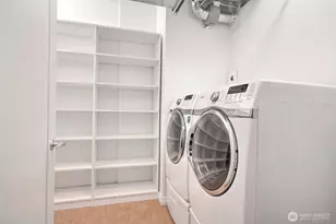 10700 NE 4th St, Bellevue, WA 98004 - Photo 17