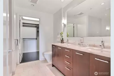 10700 NE 4th Street #1006, Bellevue, WA 98004 - Photo 11