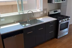 2366 E Yale Ave E, Seattle, WA 98102 - Photo 9