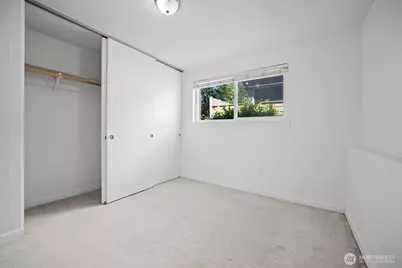 2366 E Yale Avenue E, Seattle, WA 98102 - Photo 21
