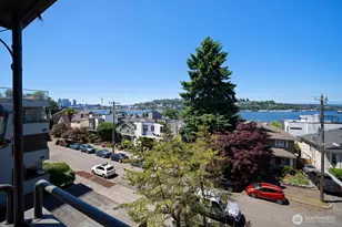 2366 E Yale Ave E, Seattle, WA 98102 - Photo 25