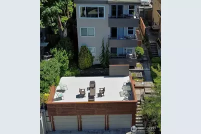2366 E Yale Avenue E, Seattle, WA 98102 - Photo 1