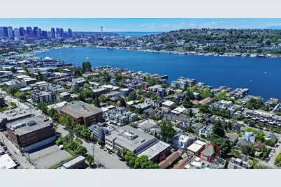 2366 E Yale Avenue E, Seattle, WA 98102 - Photo 5
