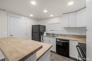 929 Pecks Dr, Everett, WA 98203 - Photo 17
