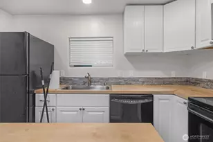 929 Pecks Dr, Everett, WA 98203 - Photo 15